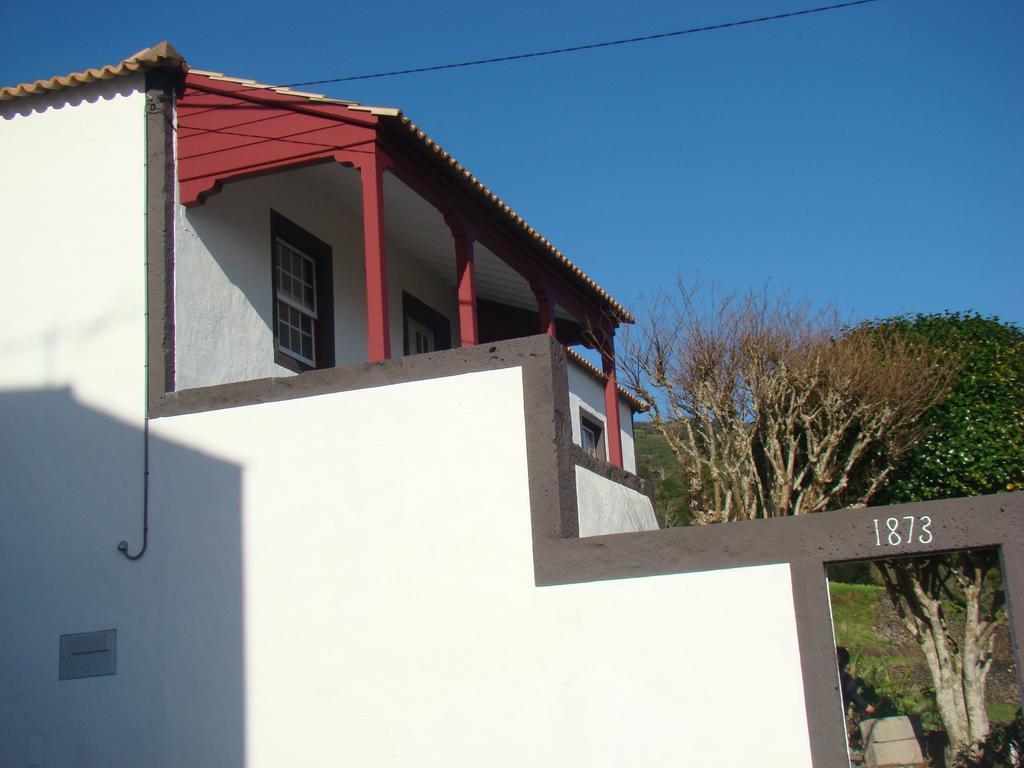 Casa Das Pedras Altas Lajes do Pico Room photo